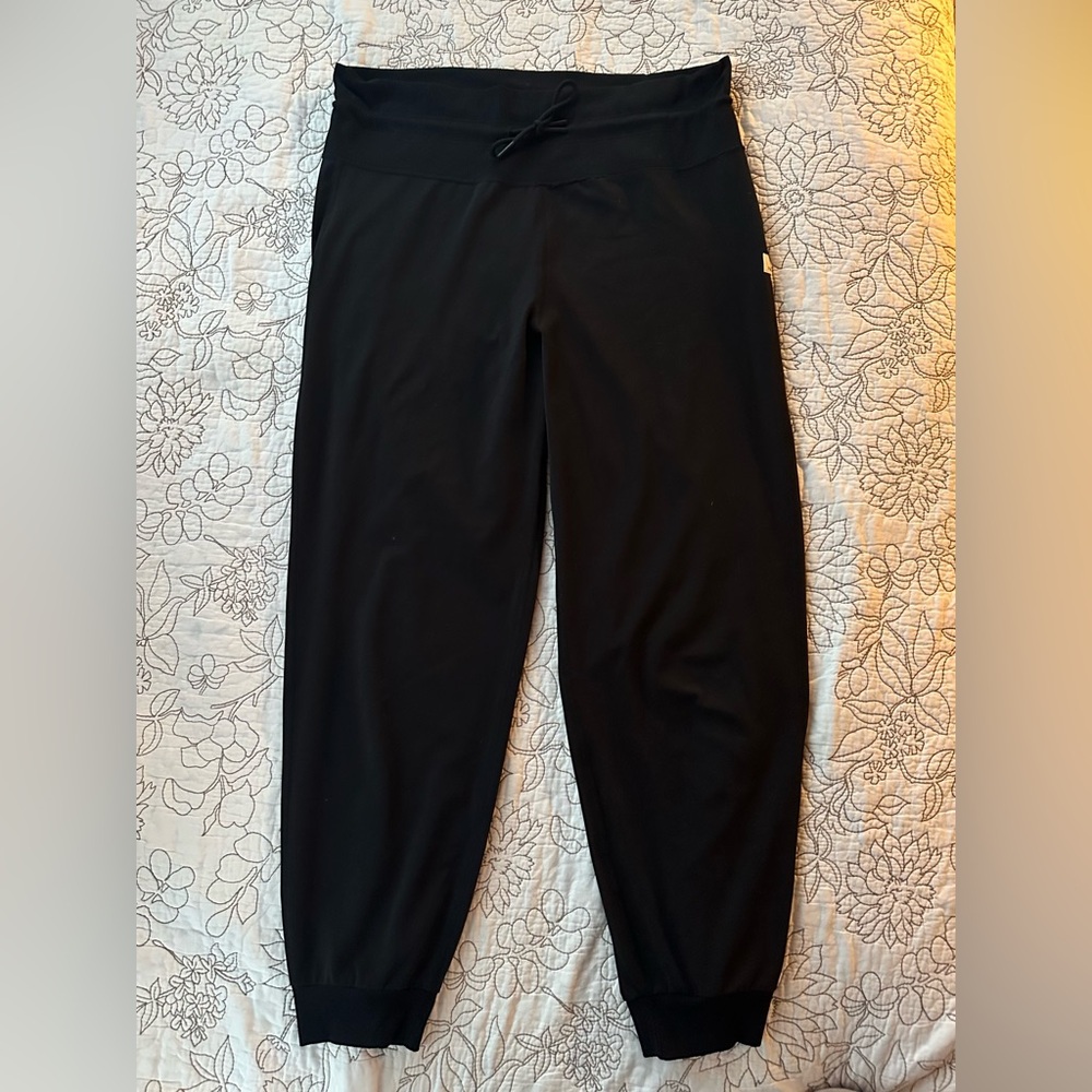Vuori Daily Joggers- Used